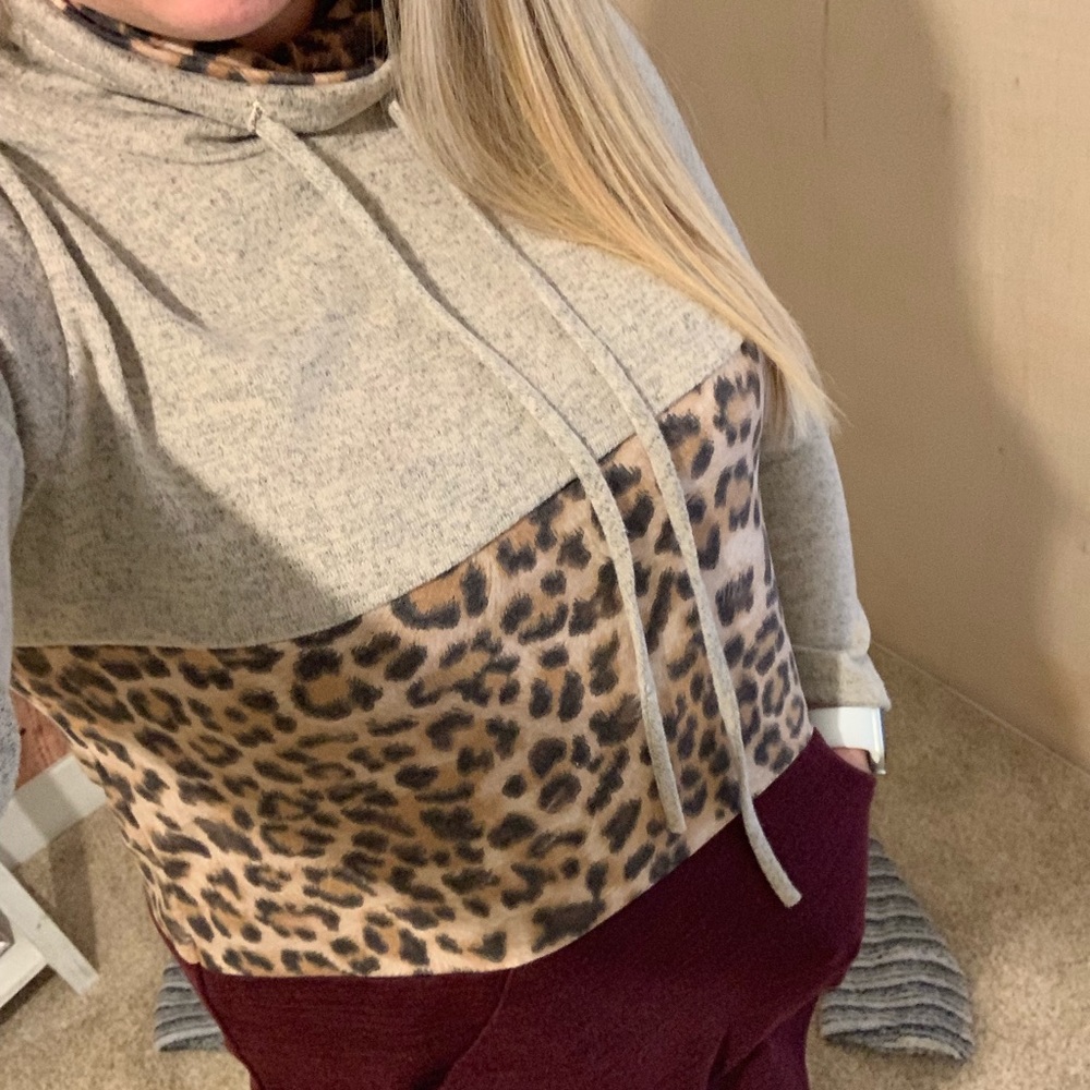 Cowl neck Pullover